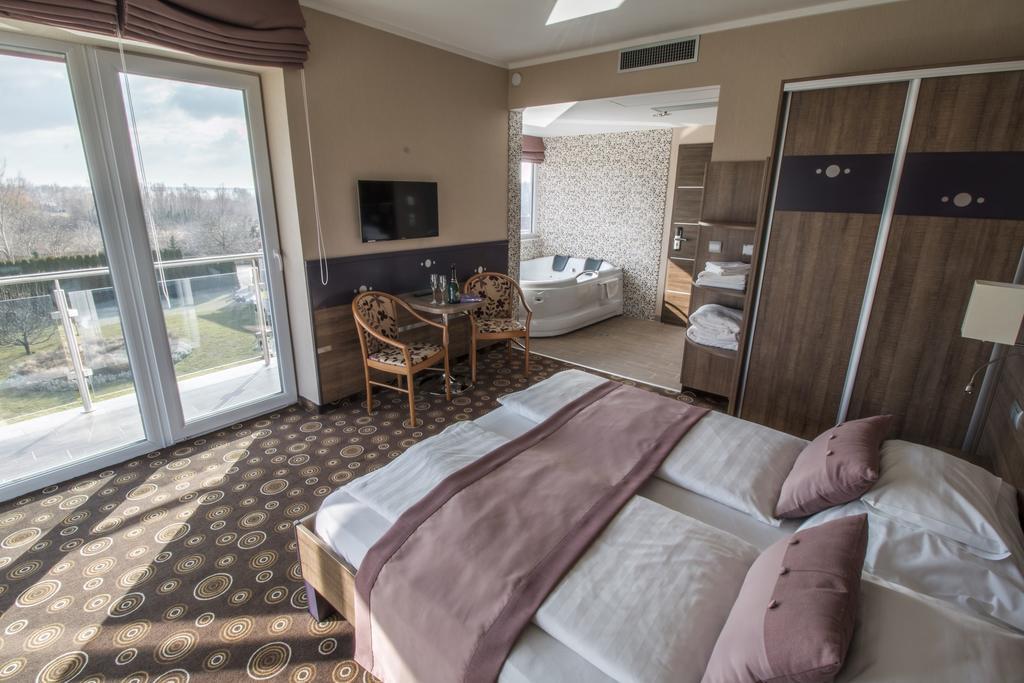 Wellness Hotel Katalin Gyenesdiás Cameră foto